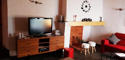 TV and multimedia, Living room, Other, Decorative detail, Seating area