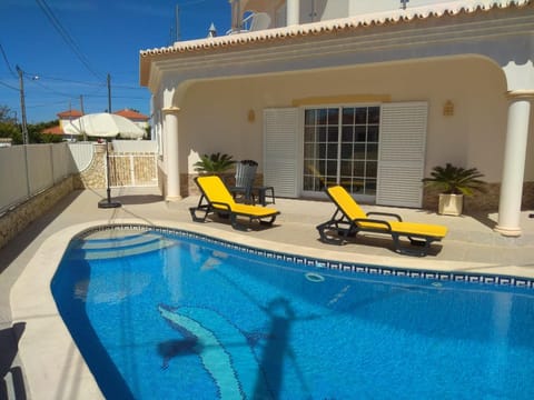 Property building, Pool view, Area and facilities, Swimming pool, Swimming pool, sunbed