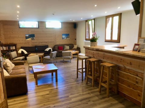 GITE LES GUIBERTES Bed and Breakfast in La Salle-les-Alpes