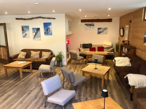 GITE LES GUIBERTES Bed and Breakfast in La Salle-les-Alpes