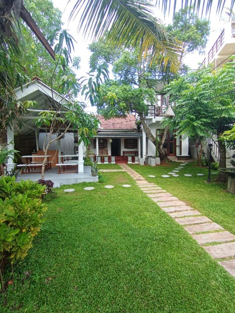 Light house beach home Vacation rental in Southern Province