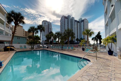 Pelican Pointe Hotel in Clearwater Beach