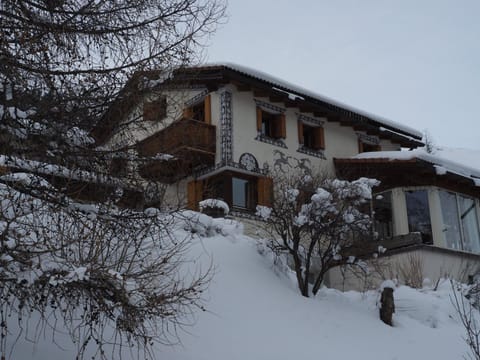 Property building, Winter