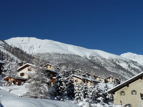 Property building, Natural landscape, Winter, On site, Mountain view