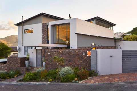 Property building, Natural landscape, Mountain view