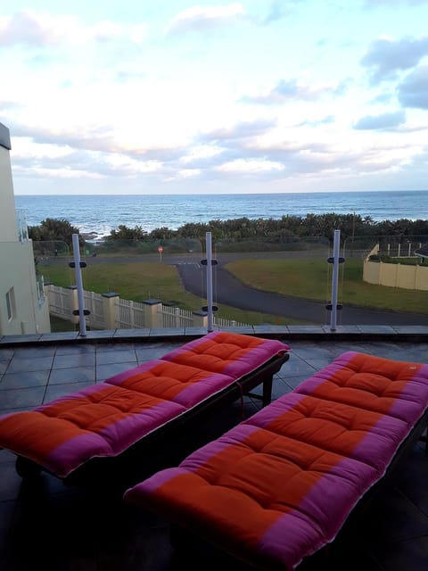 View (from property/room), Balcony/Terrace, Sea view