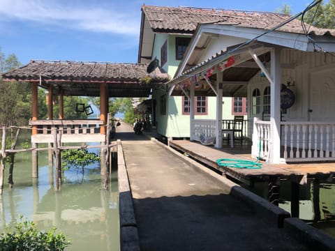 Fisherman Guesthouse Alojamiento y desayuno in Krabi Changwat