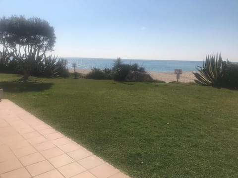 Amazing in front of the sea apartment Apartment in Baix Penedès