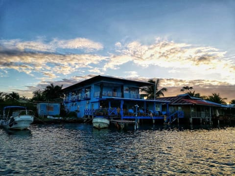 Facade/entrance, Lake view