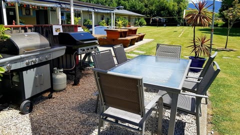 BBQ facilities, Garden