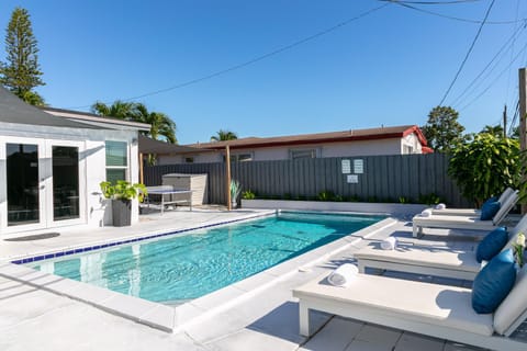 Patio, Pool view, Swimming pool, sunbed