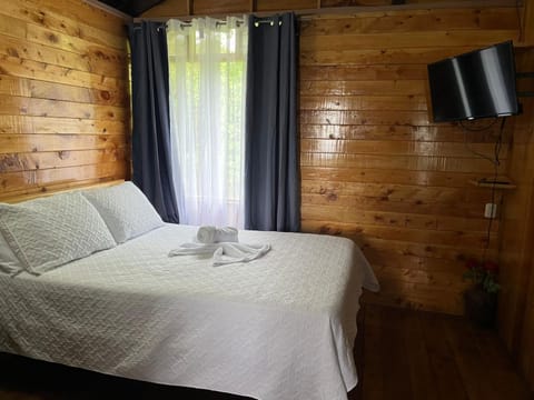 Cabañas el Bosque Campground/ 
RV Resort in Heredia Province