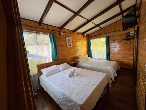 Cabañas el Bosque Campground/ 
RV Resort in Heredia Province