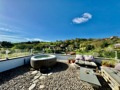 Hot Tub, Balcony/Terrace, Balcony/Terrace