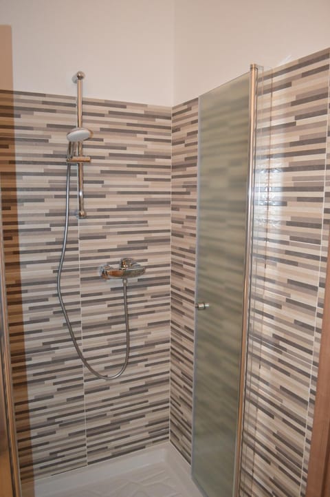 Parravicini Red Flower apartment Apartment in Province of Brescia