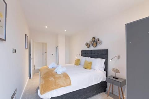 LillyRose Serviced Apartments - St Albans City Centre Apartment in St Albans