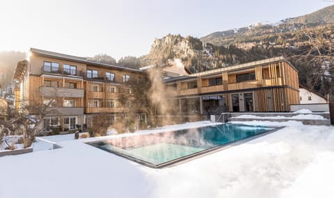 Property building, Winter, Swimming pool