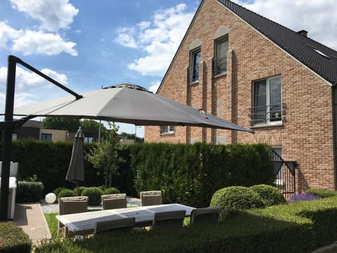 Balcony/Terrace, Cycling