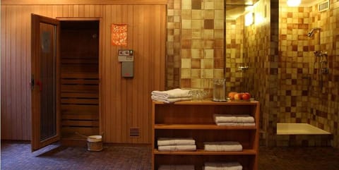 Sauna, Solarium, Spa and wellness centre/facilities, towels