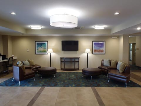 Candlewood Suites Dallas NW - Farmers Branch, an IHG Hotel Hotel in Farmers Branch