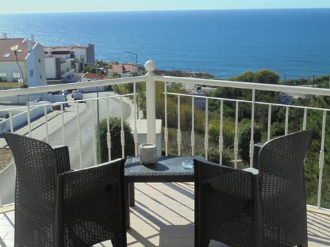 Property building, Landmark view, Sea view, Street view, Quiet street view