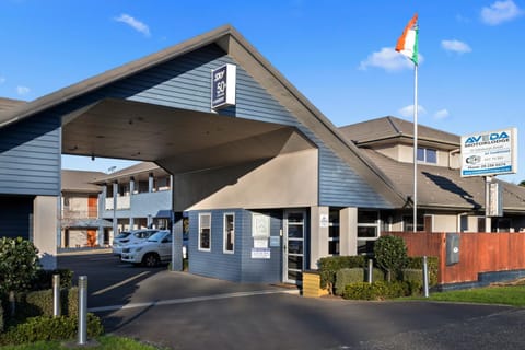 Property building, Day, Parking