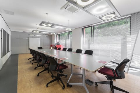 Meeting/conference room