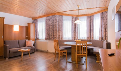 Apart Lukas Bed and Breakfast in Saint Anton am Arlberg