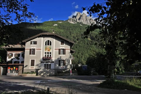 Hotel San Giovanni Hôtel in Vigo di Fassa