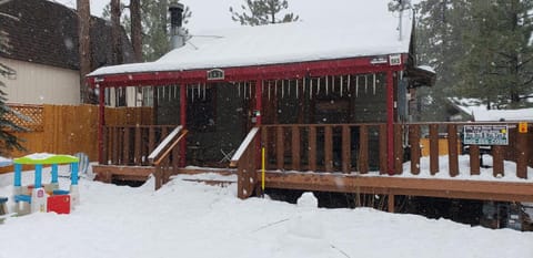 ★Exclusive Home★ Kitchen+Fireplace near Village & Lake House in Big Bear