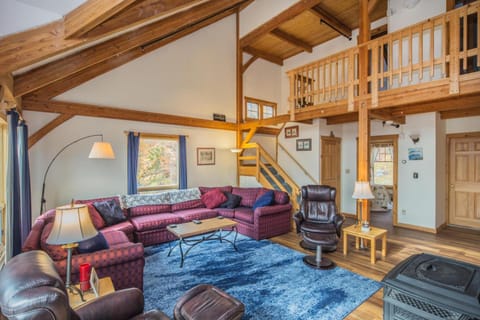 Viewmont Chalet House in Mendon