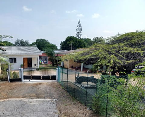 Casa Aichi House in Willemstad