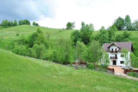 Facade/entrance, Natural landscape