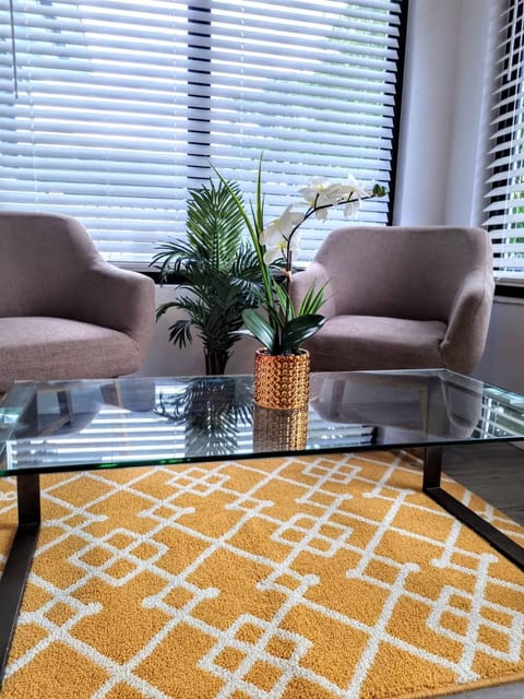 Downtown Hollywood - 3 miles to Beach - Sleeps 8 House in Hollywood