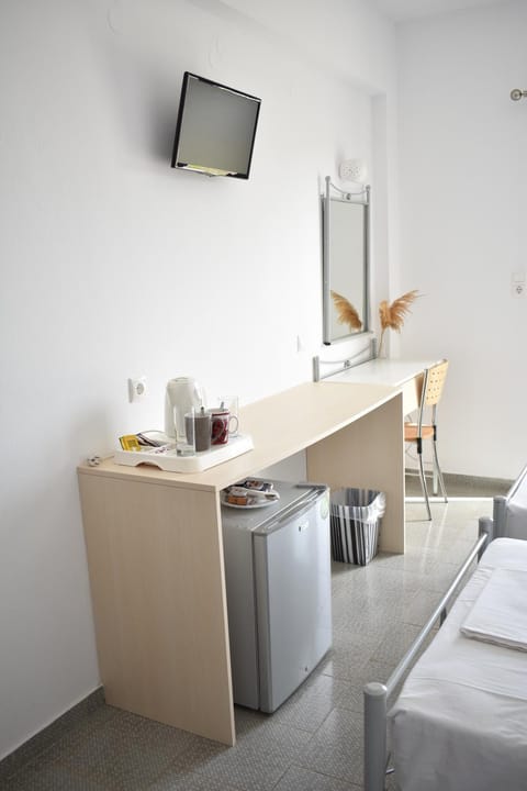 TV and multimedia, Photo of the whole room, Bedroom