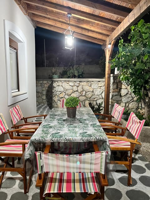 Garden, Dining area