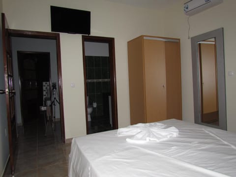 Communal lounge/ TV room, Bed, Photo of the whole room