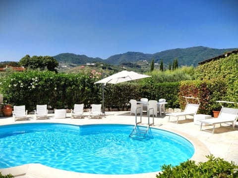 Tuscan Villa exclusive use of private pool A/C Wifi Villa Briciola Villa in Capannori