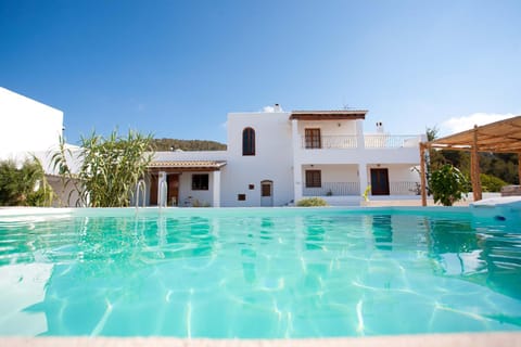 Pool view, Swimming pool, sunbed