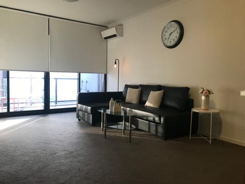 New Luxurious Skyview 2Bedroom Apartment Liverpool Condominio in Sydney