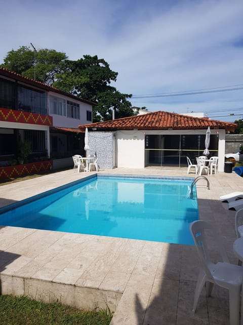 Casa 4/4(Amplos), Cond. fechado com piscina-150m2 House in Salvador