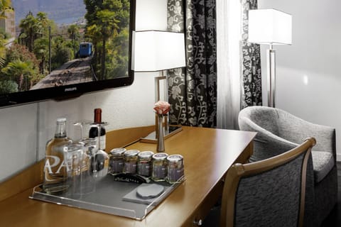 Decorative detail, Seating area