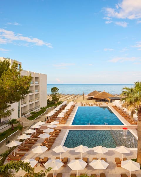 Beach, Pool view, Sea view, Swimming pool, sunbed