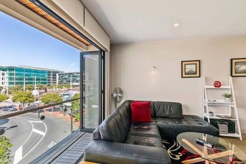 Enormous One Bedroom Beauty in CBD! Free Parking Condominio in Auckland