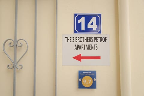 The 3 Brothers' Apts Bed and Breakfast in Chania