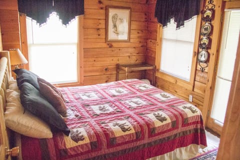 26 Bearfoot Landing Cabin Casa in Gatlinburg