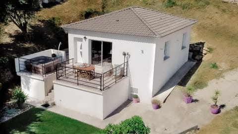 Property building, Bird's eye view, Garden view