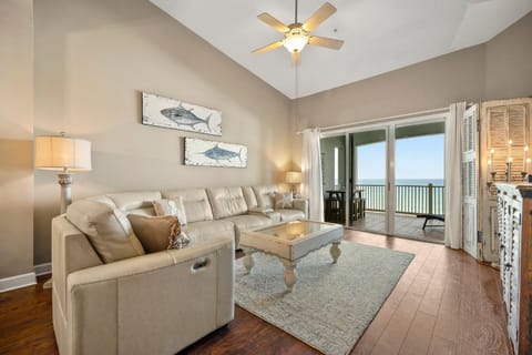 762 Cinnamon Beach, 3 Bedroom, Sleeps 8, Ocean Front, 2 Pools, Elevator Eigentumswohnung in Palm Coast