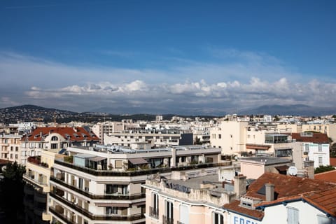 Property building, City view