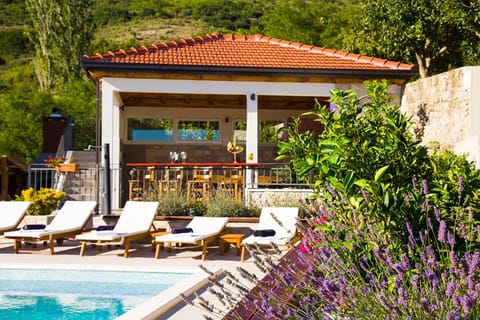 GREAT OFFER "VILLA BELLA VISTA-" heated pool, bbq, panoramic view near Split Villa in Split-Dalmatia County